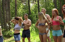 Geile Sex Orgie im Wald